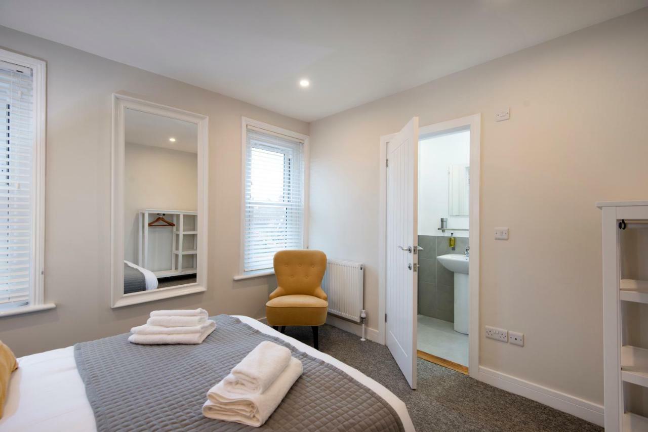 Flat D - Modern, Top Floor, 2 Bedroom, 2 Bathroom Apartment In Central Southsea, Portsmouth Esterno foto